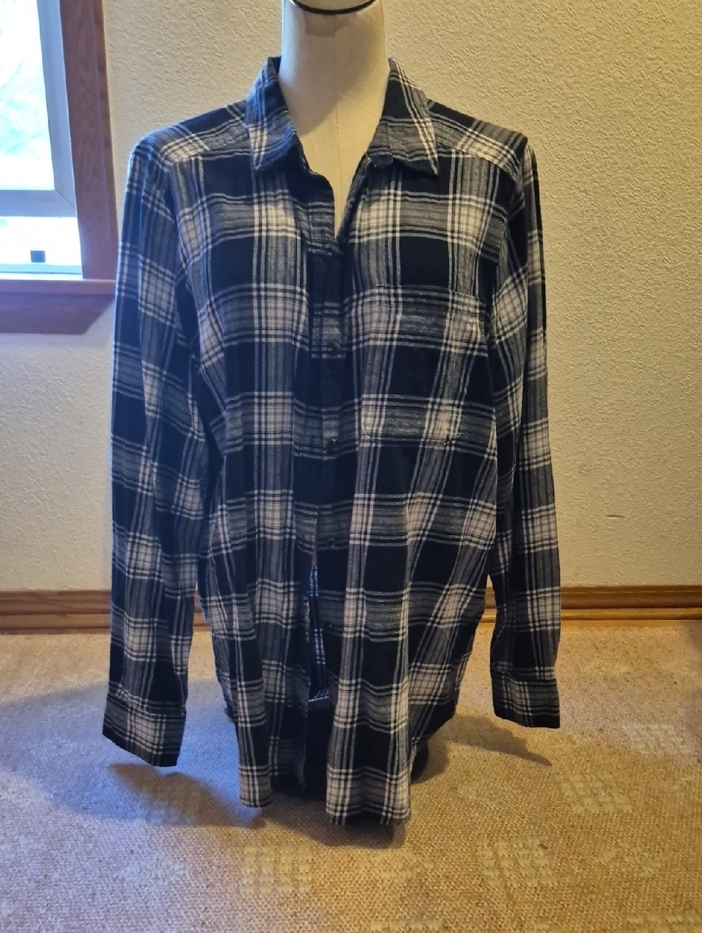 SO Black & White Plaid Casual Button-Down Shirt